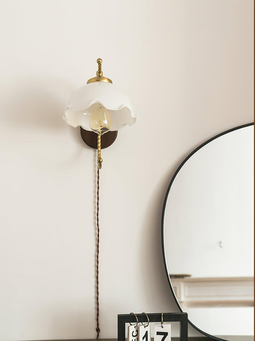 Milky Flower Wall Light - Simprolos