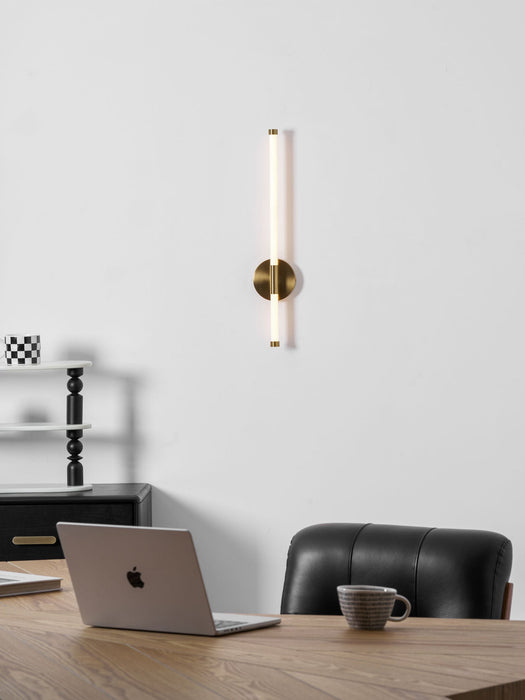 Minimalist Vertical Wall Sconce - Simprolos
