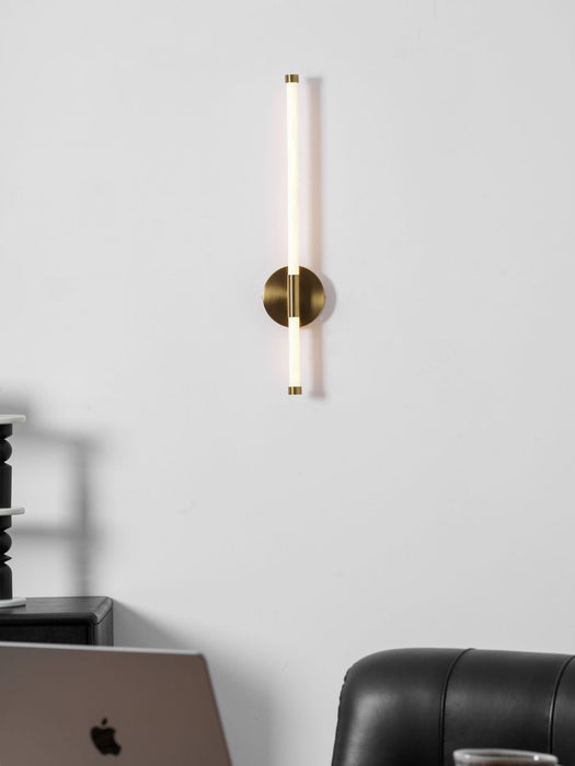 Minimalist Vertical Wall Sconce - Simprolos