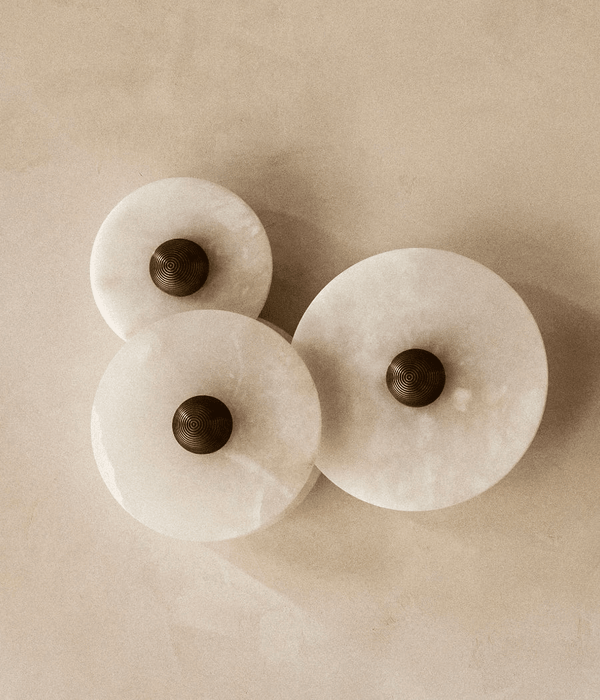 Nayra Alabaster Wall Lamp - Simprolos