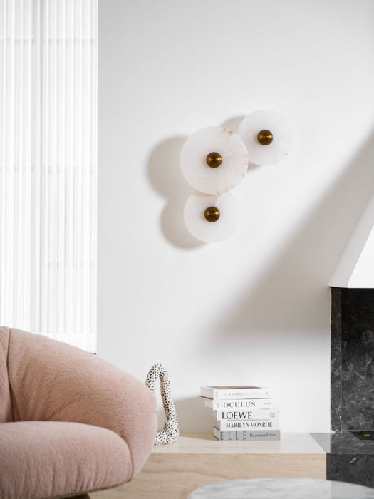 Nayra Alabaster Wall Lamp - Simprolos