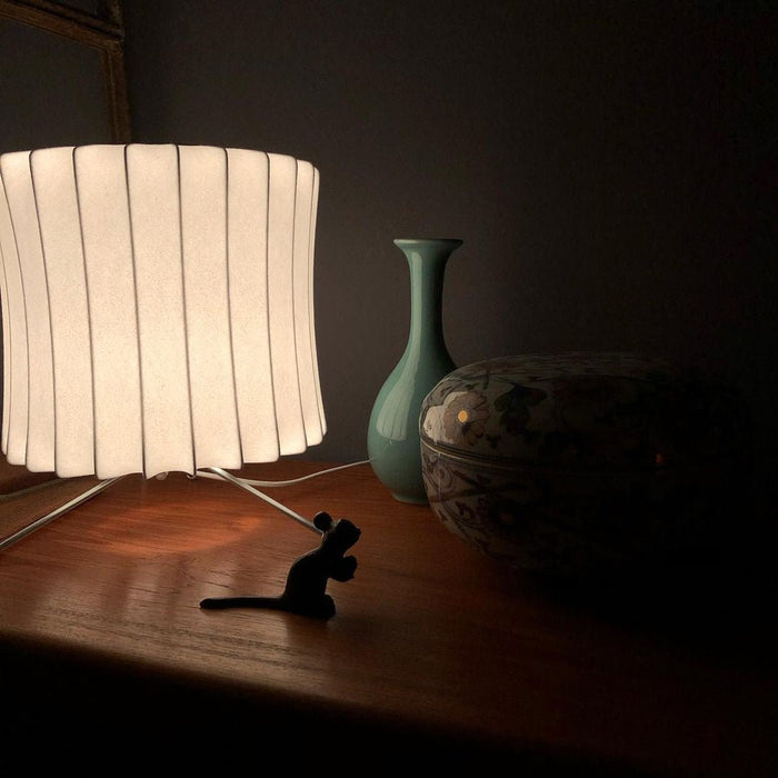 Nelson Tripod Table Lamp - Simprolos