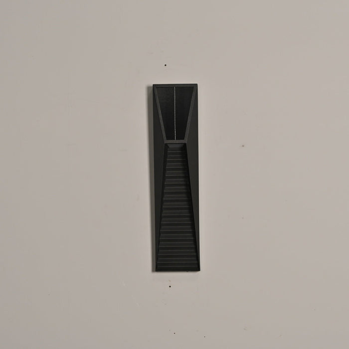 Obsidian Path Solar Outdoor Wall Light - Simprolos