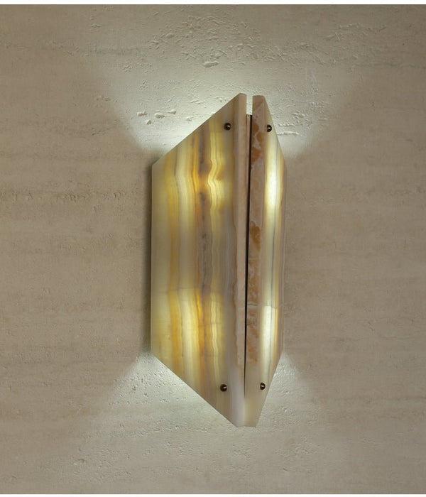 Onyxa Crest Alabaster Wall Lamp - Simprolos