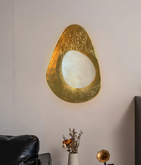Organic Gilded Pebble Alabaster Sconce - Simprolos