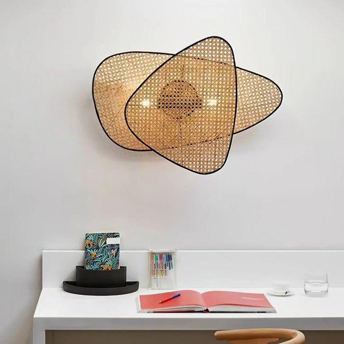 Screen Cannage Sconce - Simprolos