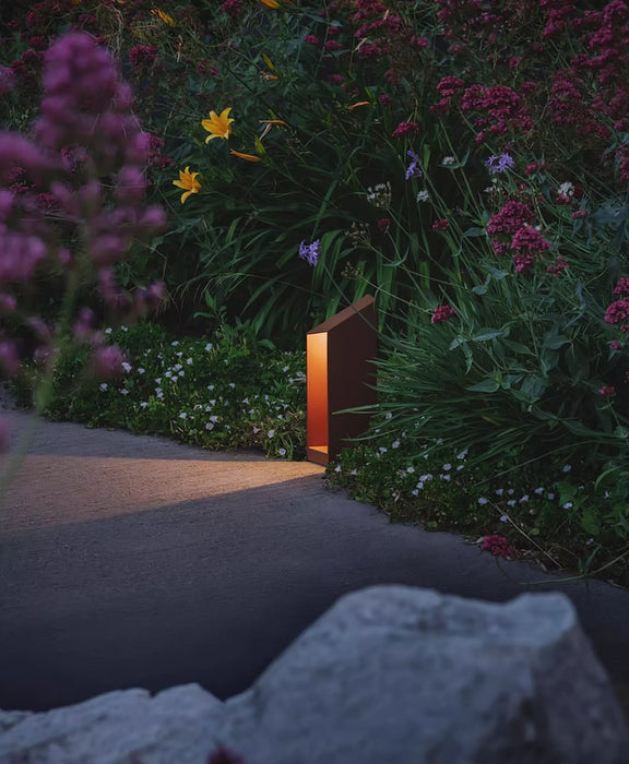 Shadow Peak Outdoor Bollard Light - Simprolos