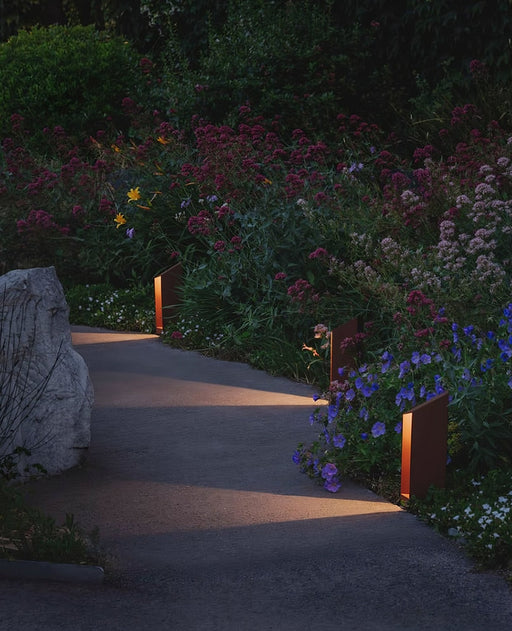 Shadow Peak Outdoor Bollard Light - Simprolos