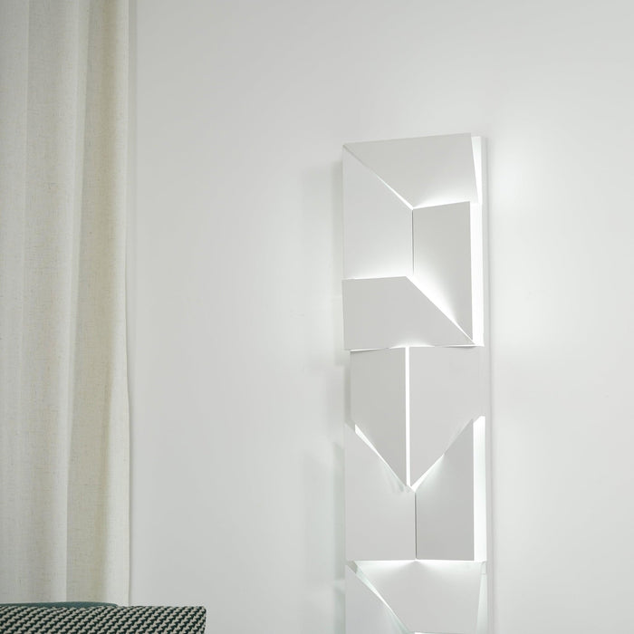 Shadows Grand Plug - in Sconce - Simprolos