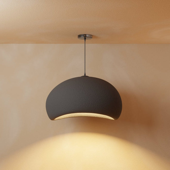 Black pendant lamp to decorate your space