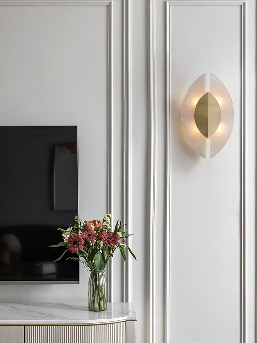 Solari Alabaster Leaf Sconce - Simprolos