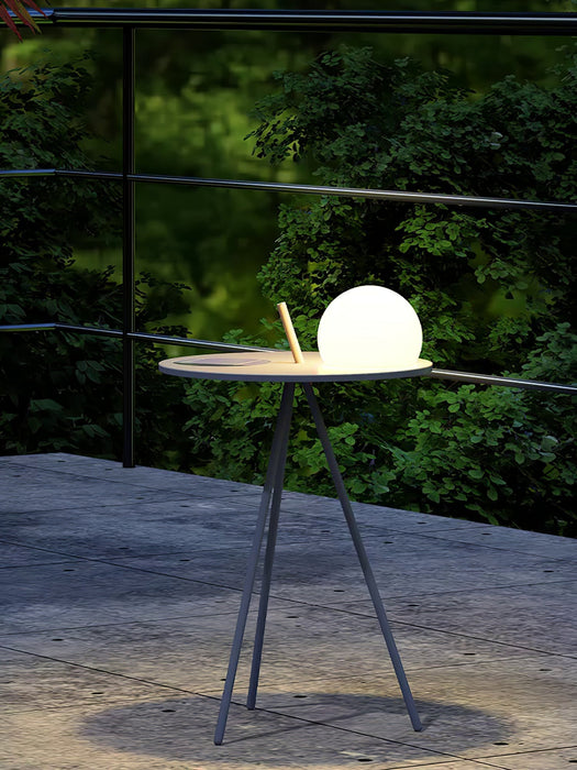 Soluna Tripod Outdoor Lamp - Simprolos