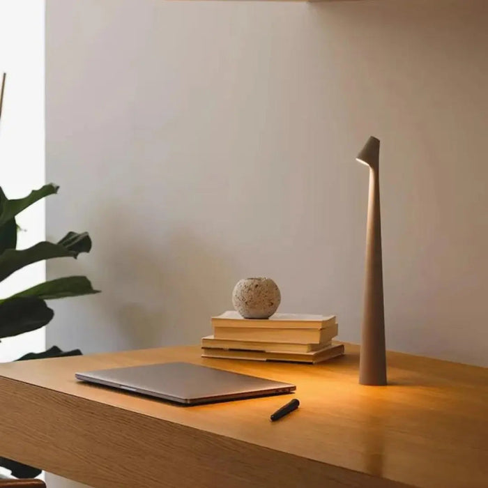 Stem Illuminator Led Touch Table Lamp - Simprolos