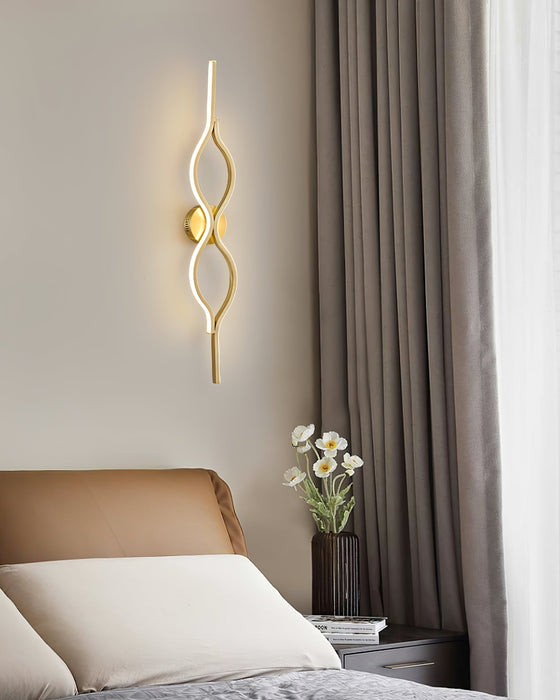 Twist Brass Wall Light - Simprolos