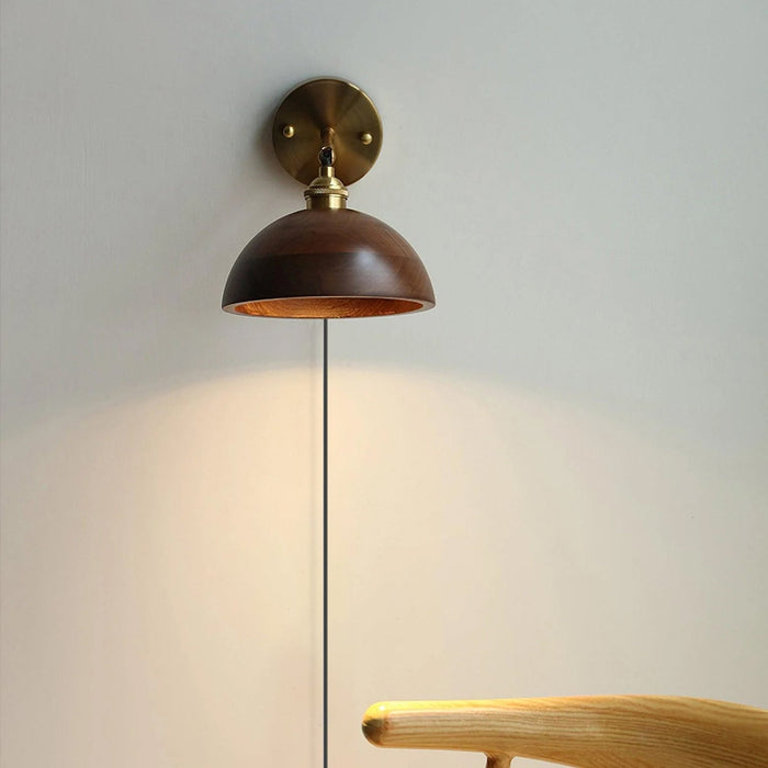 Vintage Wood Plug - in Wall Lamp - Simprolos