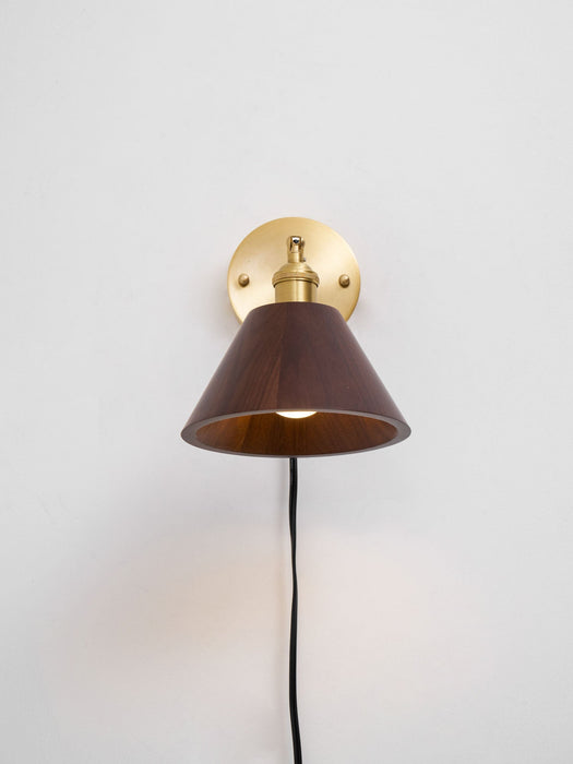 Vintage Wood Plug - in Wall Lamp - Simprolos