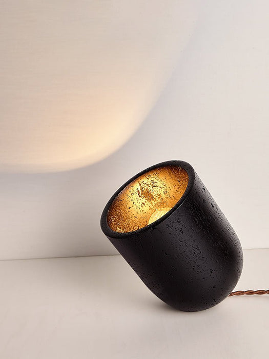 Vultrion Table Lamp - Simprolos