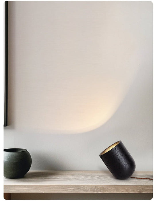 Vultrion Table Lamp - Simprolos