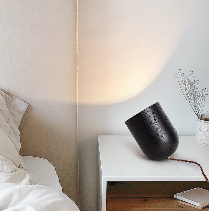 Vultrion Table Lamp - Simprolos