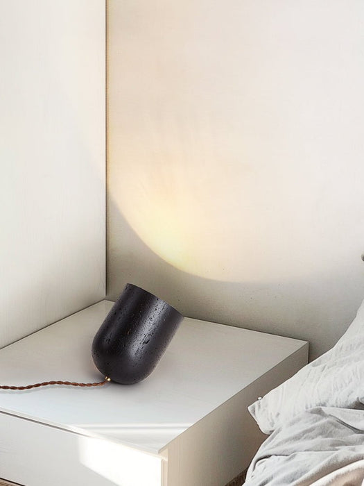 Vultrion Table Lamp - Simprolos
