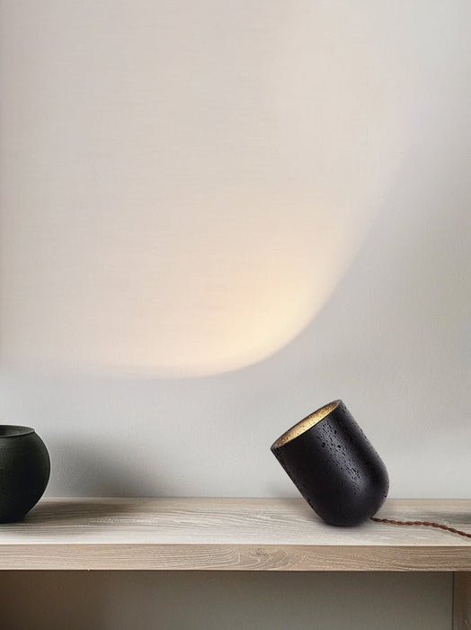 Vultrion Table Lamp - Simprolos